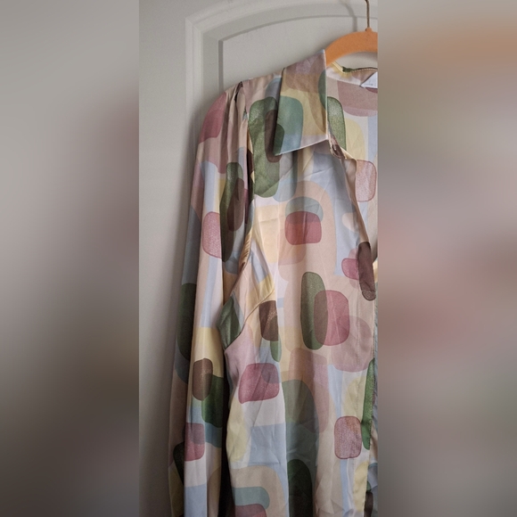 Full Of Love Mauve Pink Abstract Satin Blouse sz L aprox. - Picture 11 of 12